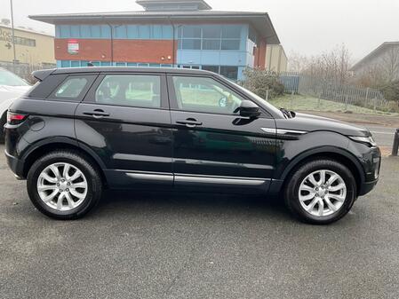 LAND ROVER RANGE ROVER EVOQUE 2.0 TD4 SE 