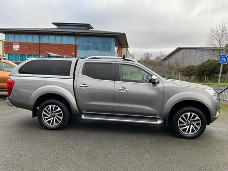 NISSAN NAVARA 2.3 dCi Tekna 