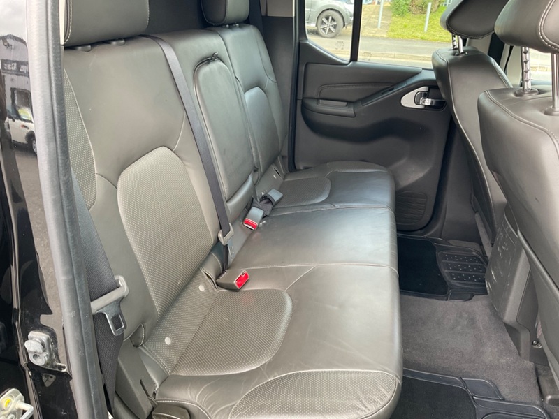NISSAN NAVARA