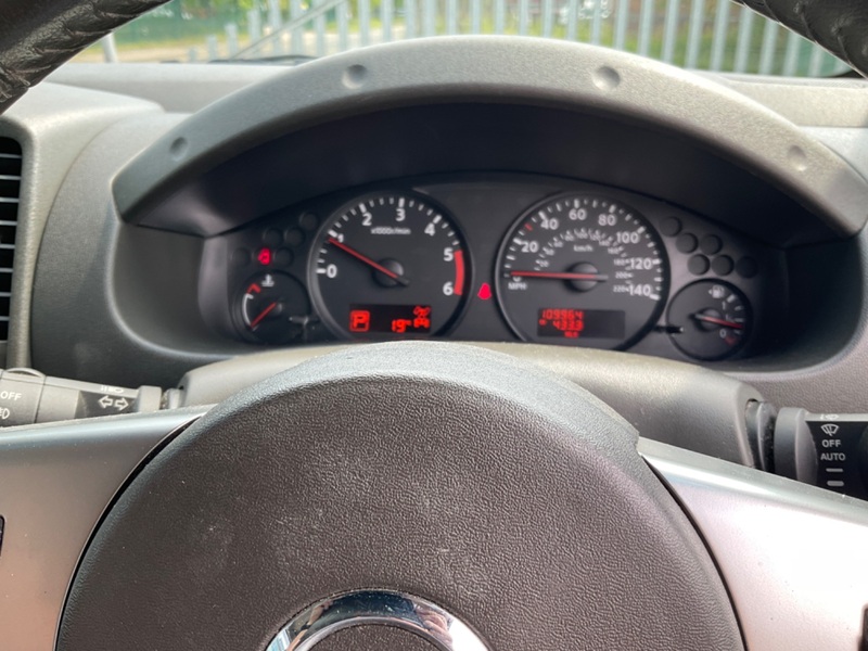 NISSAN NAVARA