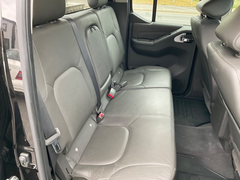 NISSAN NAVARA