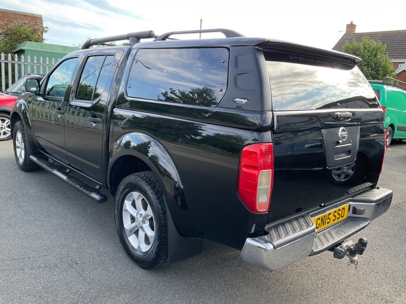 NISSAN NAVARA